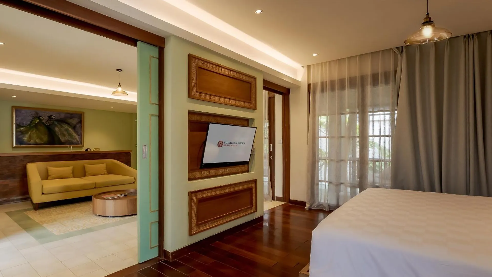 Fourteen Roses Boutique Hotel, Kuta Легиан