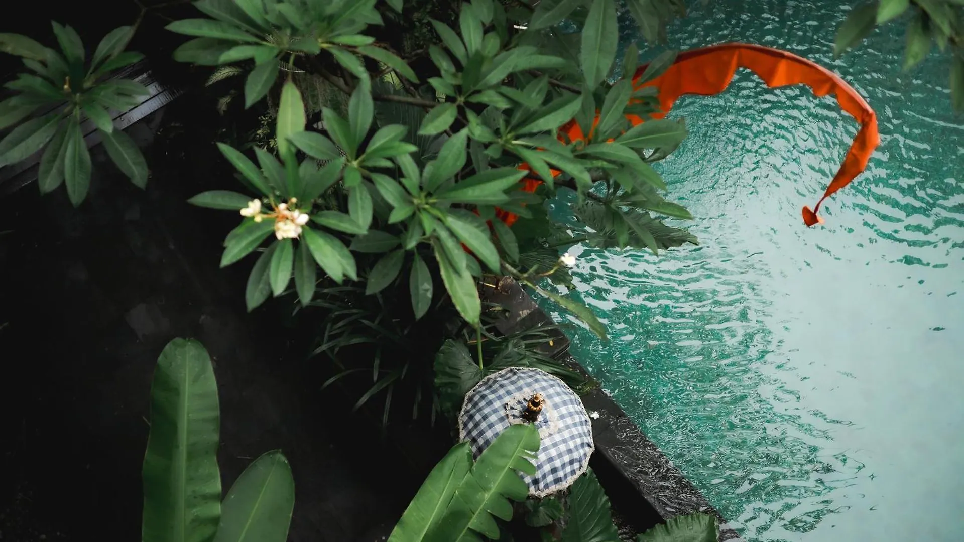 Fourteen Roses Boutique Hotel, Kuta Легиан 4*,  Индонезия