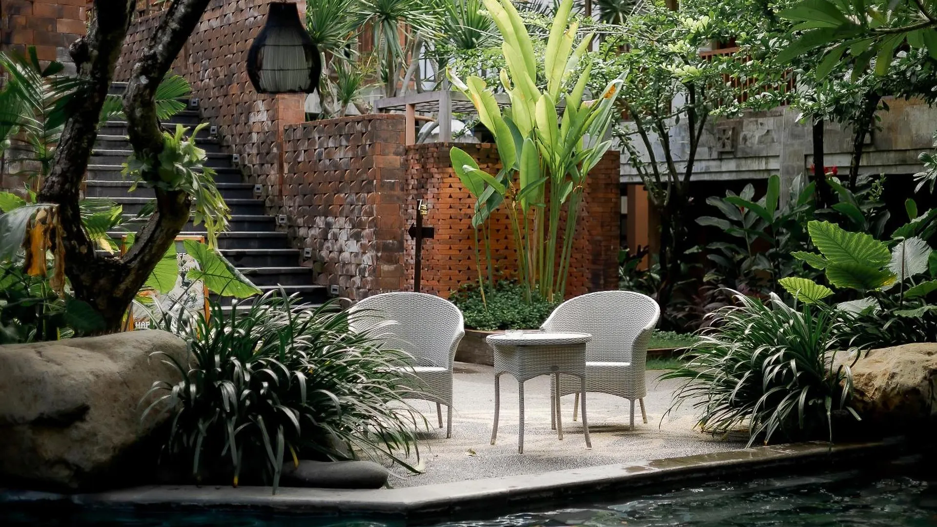 **** Hotel Fourteen Roses Boutique Hotel, Kuta Legian  Indonesia