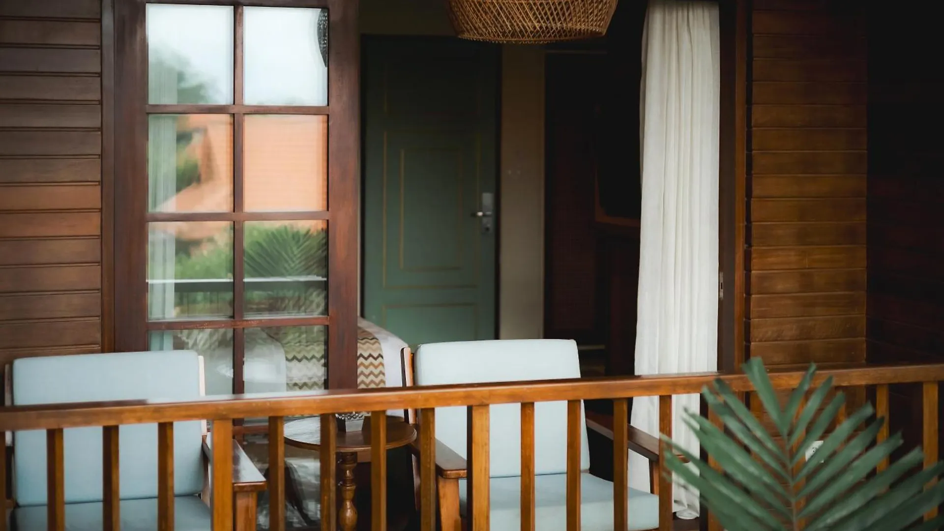 Fourteen Roses Boutique Hotel, Kuta Legian  Indonesia